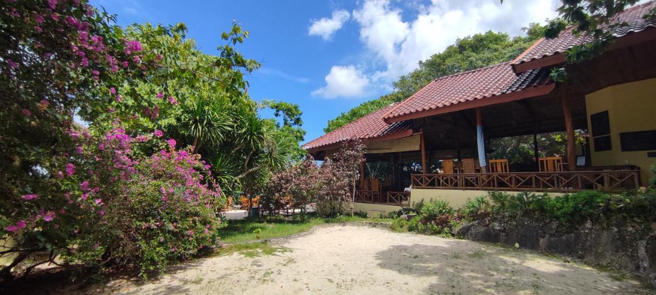 Bara Beach Bungalows 比拉 外观 照片